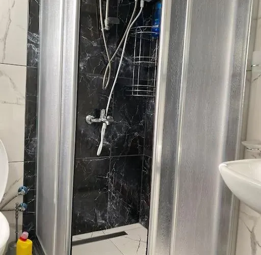 Appartement Brand New Renovated 1 Bedroom 3a *