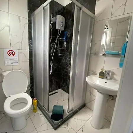 Brand New Renovated 1 Bedroom 3a Никосия