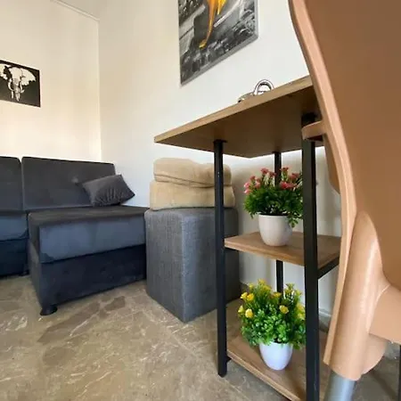 Brand New Renovated 1 Bedroom 3a Никосия