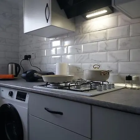 Brand New Renovated 1 Bedroom 3a * Никосия