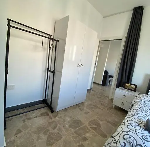 公寓 Brand New Renovated 1 Bedroom 3a *