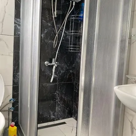 Daire Brand New Renovated 1 Bedroom 3a *